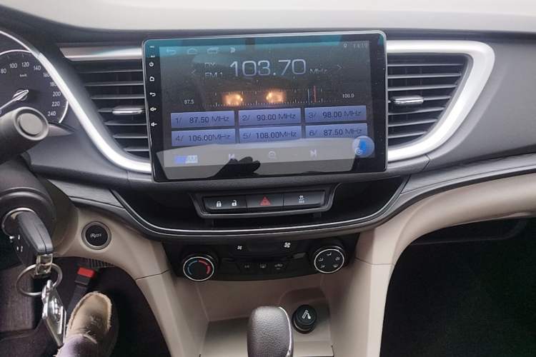 Used Buick GT 2016 15N Automatic Elite Edition Audio And AC Panel