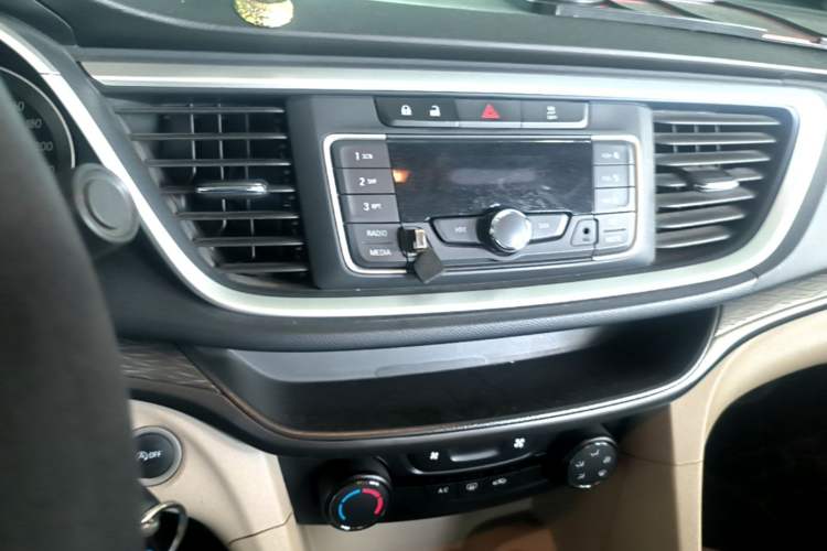 Used Buick GT 2016 15N Automatic Entry-Level Trim Audio And AC Panel