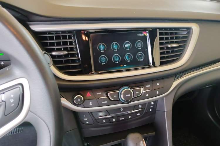 Used Buick GT 2016 18T Dual-Clutch Luxury Model Audio And AC Panel