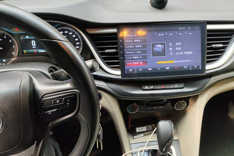 Used Buick GT 2016 15N Automatic Elite Edition Audio And AC Panel