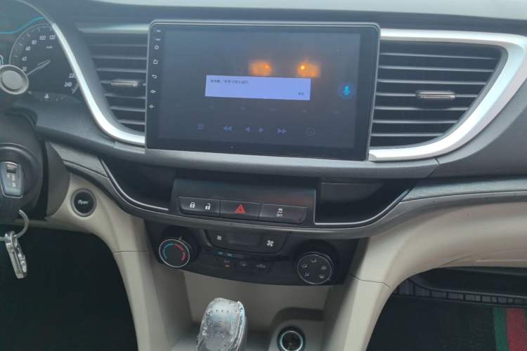 Used Buick GT 2016 15N Automatic Elite Edition Audio And AC Panel