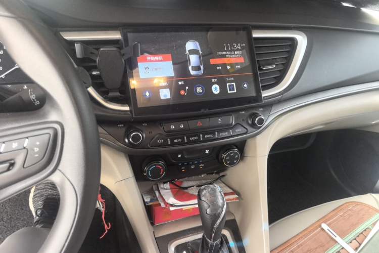 Used Buick GT 2016 15N Automatic Elite Edition Audio And AC Panel