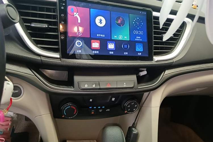 Used Buick GT 2016 15N Automatic Elite Edition Audio And AC Panel