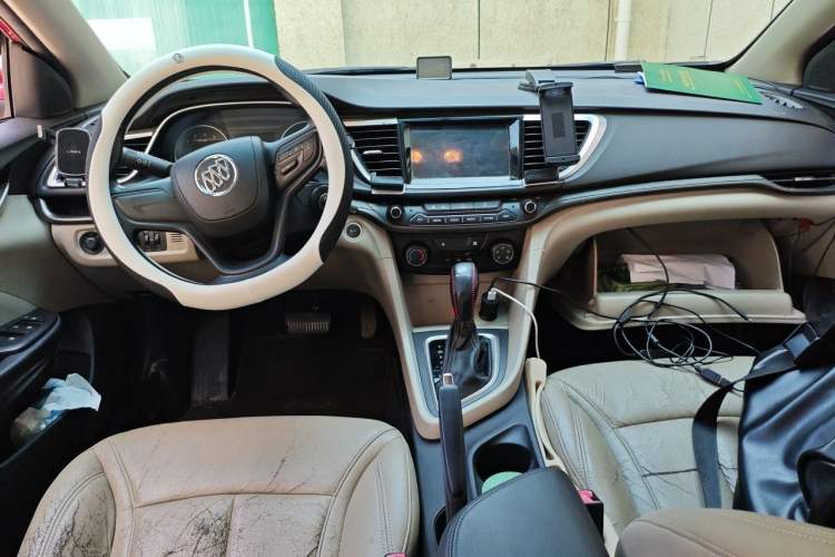 Used Buick GT 2016 15N Automatic Entry-Level Trim Center Console