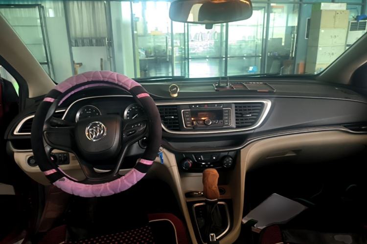 Used Buick GT 2016 15N Automatic Entry-Level Trim Center Console