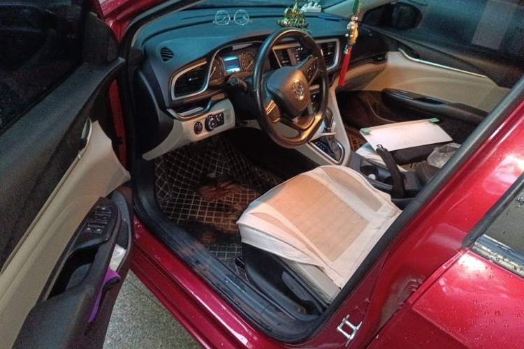 Used Buick GT 2016 15N Automatic Elite Edition Driver Seat