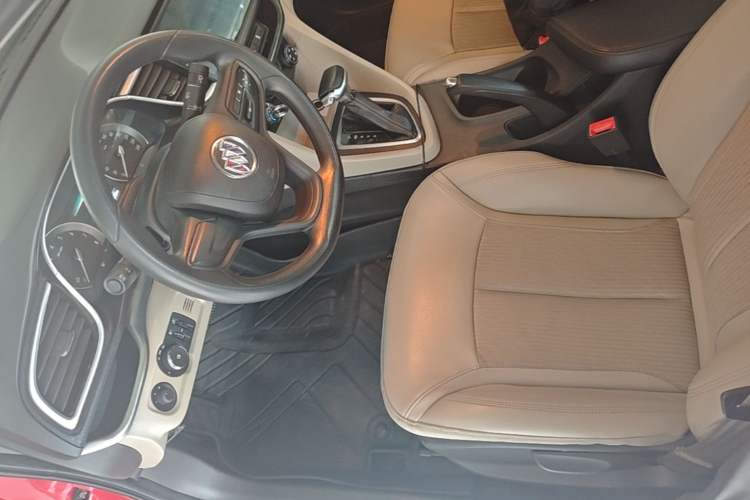 Used Buick GT 2016 15N Automatic Elite Edition Driver Seat