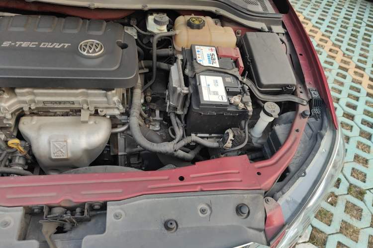Used Buick GT 2016 15N Automatic Elite Edition Engine Bay Left