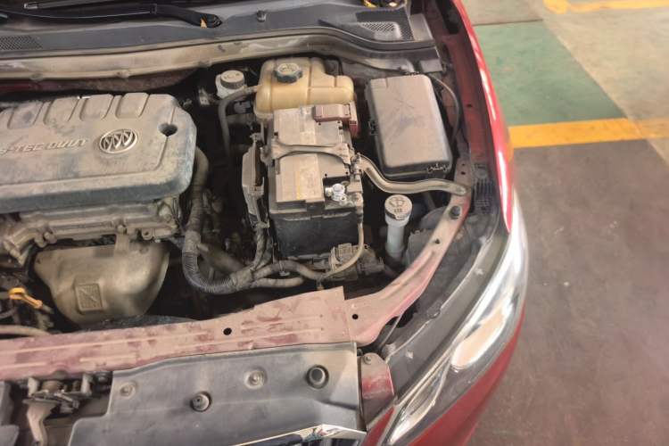 Used Buick GT 2016 15N Manual Elite Edition Engine Bay Left