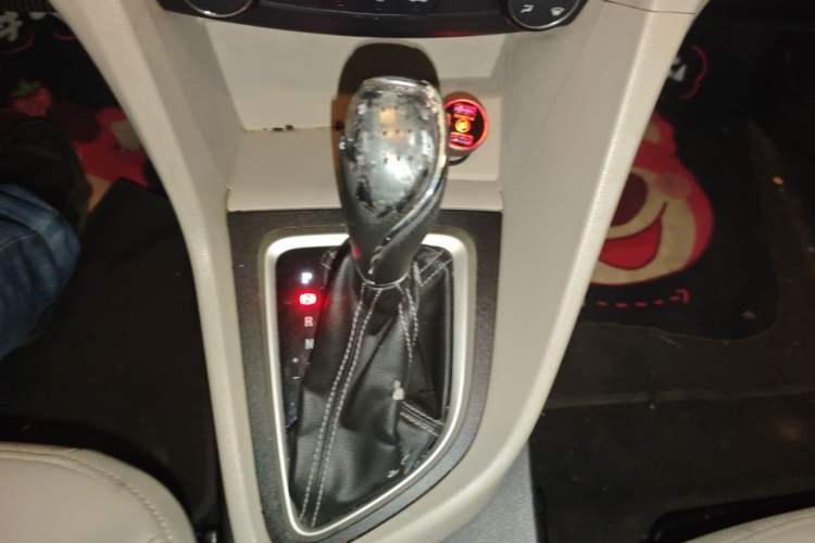 Used Buick GT 2016 15N Automatic Elite Edition Gear Lever