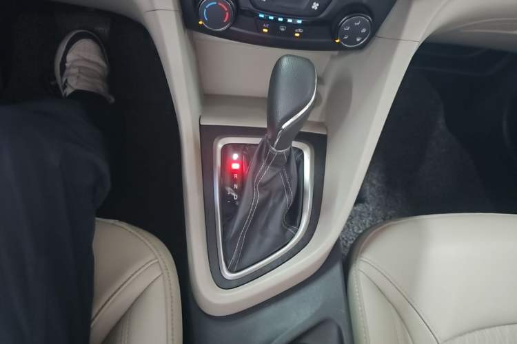 Used Buick GT 2016 15N Automatic Elite Edition Gear Lever