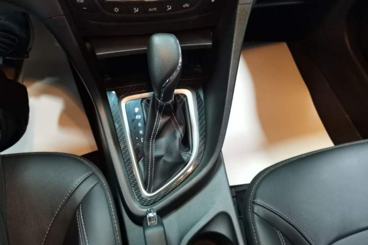 Used Buick GT 2016 15N Automatic Luxury Edition Gear Lever