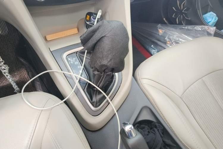 Used Buick GT 2016 15N Automatic Elite Edition Gear Lever