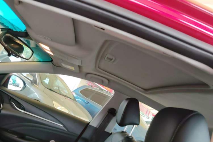 Used Buick GT 2016 18T Dual-Clutch Luxury Model Headliner