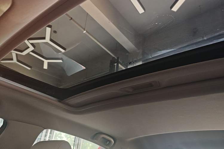Used Buick GT 2016 15N Automatic Elite Edition Headliner