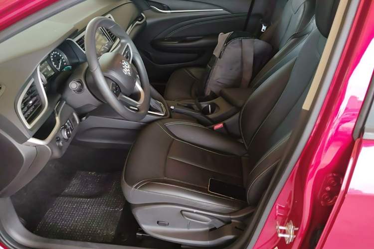 Used Buick GT 2016 18T Dual-Clutch Luxury Model Left Front Seat