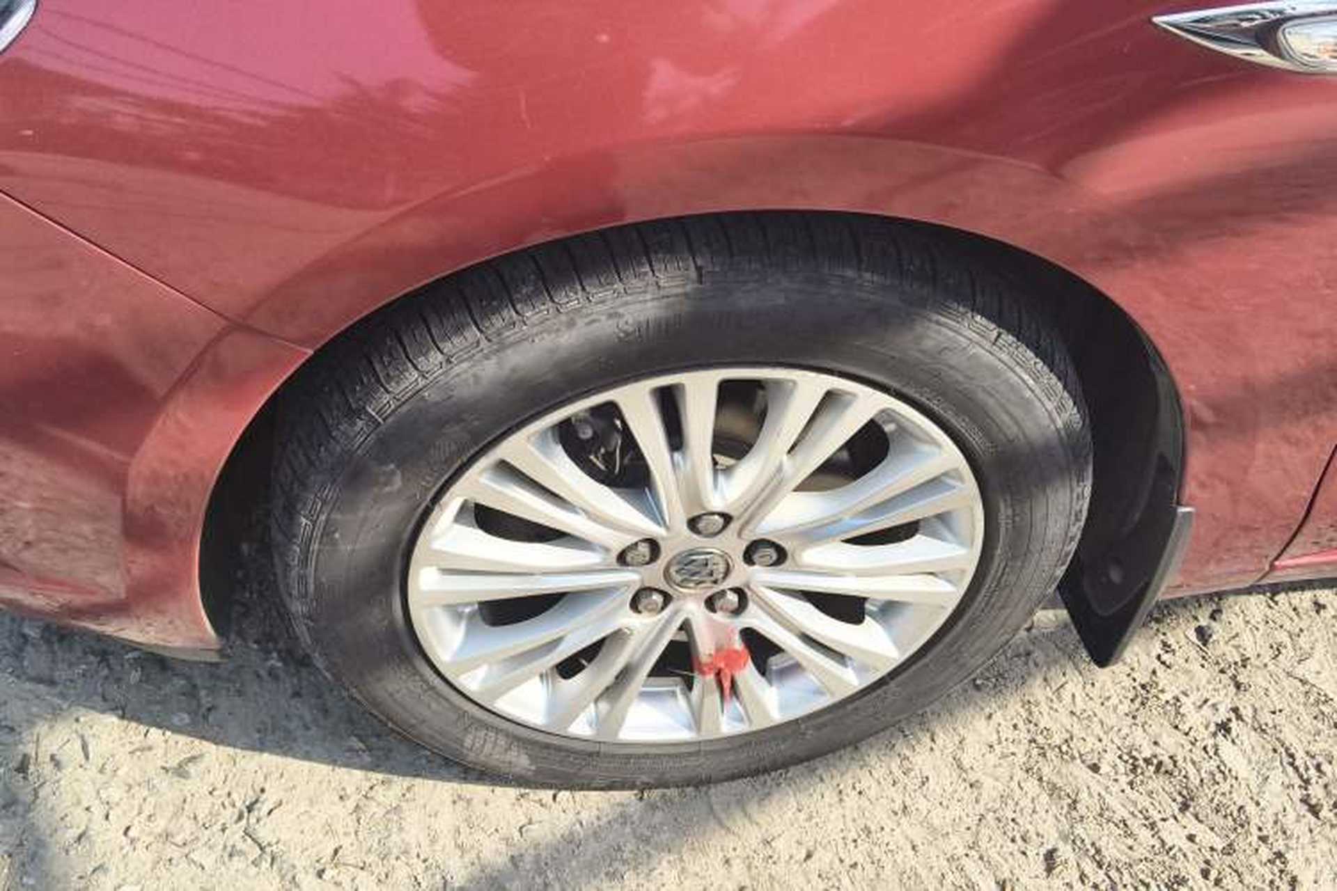 Used Buick GT 2016 15N Manual Elite Edition Left Front Wheel Hub