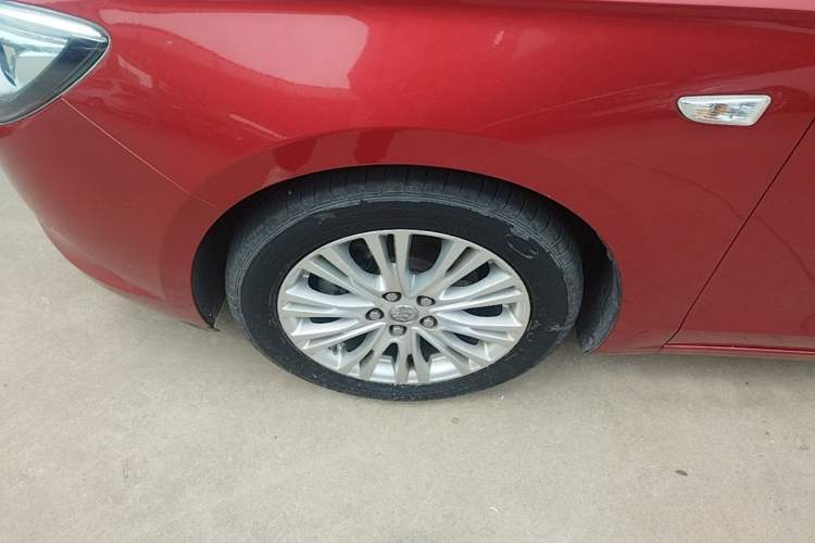 Used Buick GT 2016 15N Automatic Elite Edition Left Front Wheel Hub