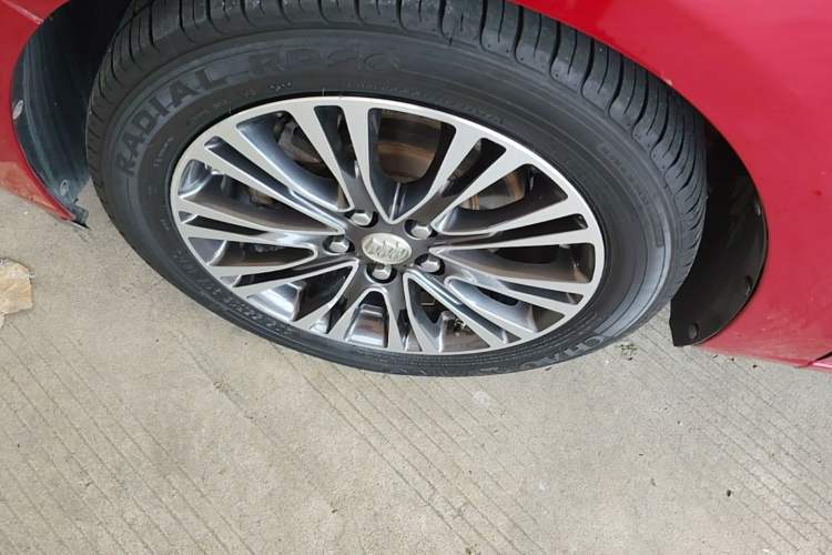 Used Buick GT 2016 18T Dual-Clutch Luxury Model Left Front Wheel Hub