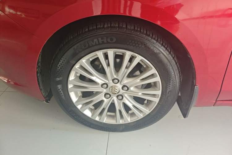 Used Buick GT 2016 15N Automatic Elite Edition Left Front Wheel Hub