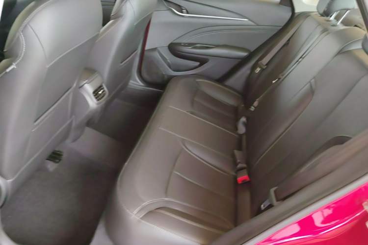 Used Buick GT 2016 18T Dual-Clutch Luxury Model Left Rear Seat