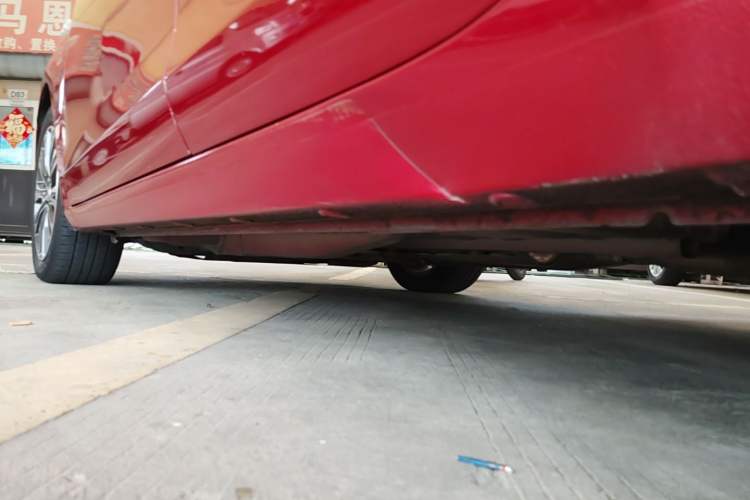 Used Buick GT 2016 18T Dual-Clutch Luxury Model Left Side Sill