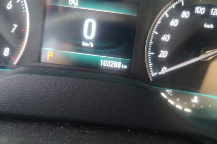 Used Buick GT 2016 15N Automatic Elite Edition Odometer Close Up