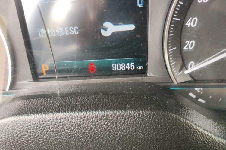 Used Buick GT 2016 15N Automatic Elite Edition Odometer Close Up