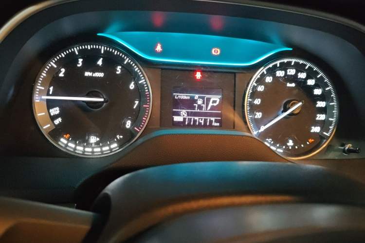 Used Buick GT 2016 15N Automatic Entry-Level Trim Odometer Close Up