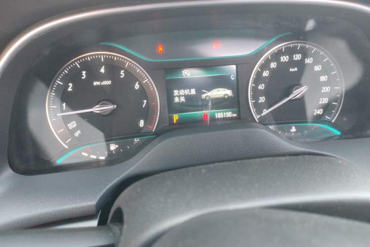 Used Buick GT 2016 15N Automatic Elite Edition Odometer Close Up