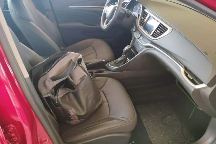 Used Buick GT 2016 18T Dual-Clutch Luxury Model Right Front Seat