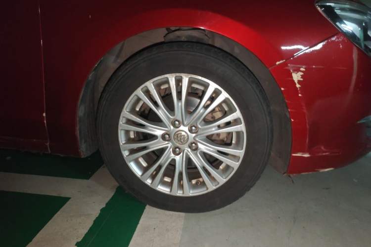 Used Buick GT 2016 15N Automatic Elite Edition Right Front Wheel Hub
