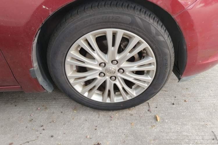 Used Buick GT 2016 15N Automatic Elite Edition Right Front Wheel Hub