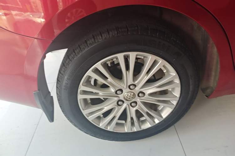 Used Buick GT 2016 15N Automatic Elite Edition Right Rear Wheel Hub
