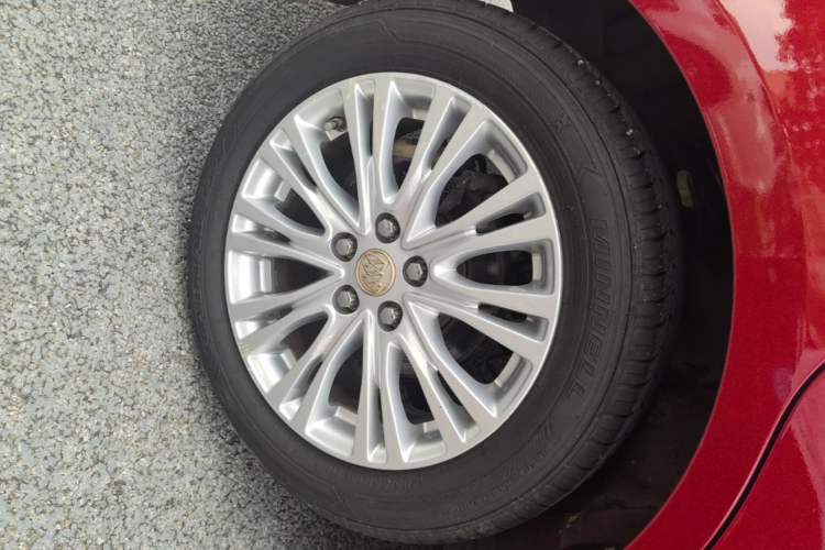 Used Buick GT 2016 15N Automatic Elite Edition Right Rear Wheel Hub