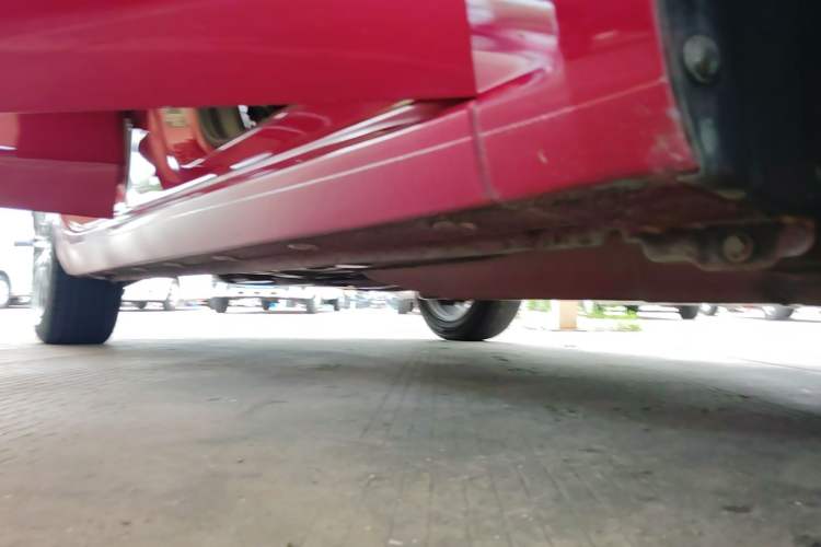 Used Buick GT 2016 18T Dual-Clutch Luxury Model Right Side Sill
