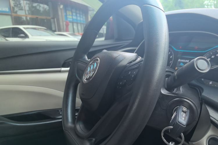 Used Buick GT 2016 15N Automatic Elite Edition Steering Wheel
