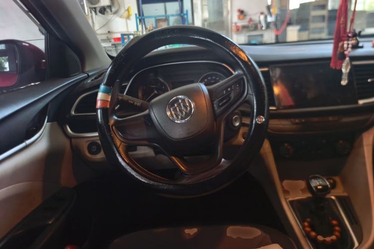 Used Buick GT 2016 15N Manual Elite Edition Steering Wheel