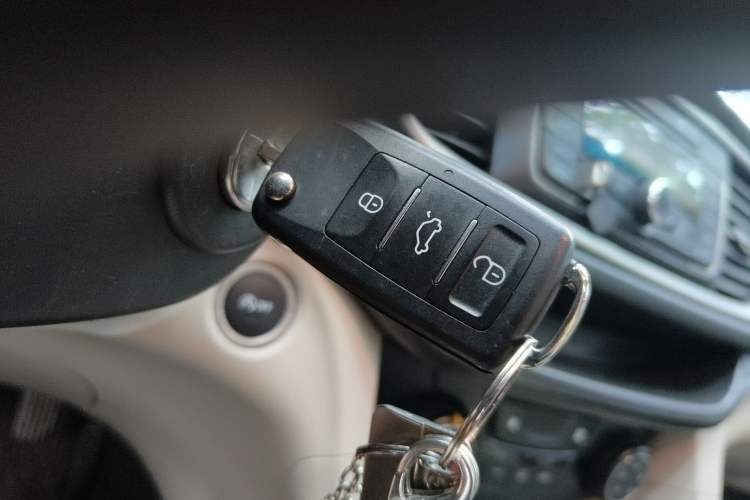 Used Buick GT 2016 15N Automatic Elite Edition Vehicle Key
