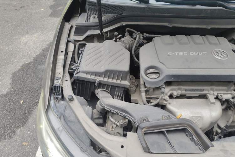 Used Buick GT 2016 15N Manual Entry-Level Trim Engine Bay Right