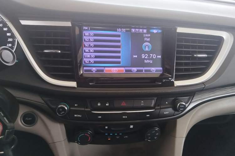 Used Buick GT 2016 15N Automatic Elite Edition Audio And AC Panel