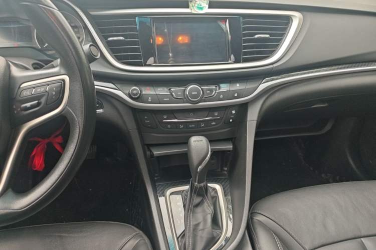 Used Buick GT 2016 18T Dual-Clutch Luxury Model Audio And AC Panel