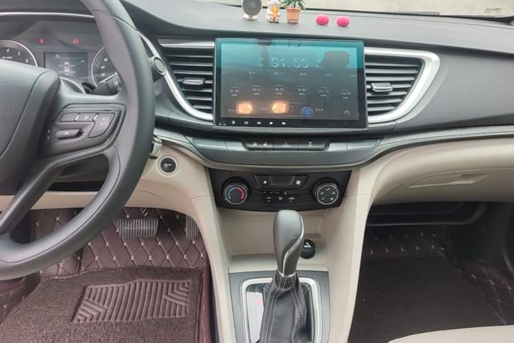 Used Buick GT 2016 15N Automatic Elite Edition Audio And AC Panel