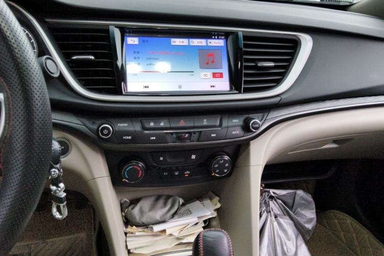 Used Buick GT 2016 15N Automatic Elite Edition Audio And AC Panel
