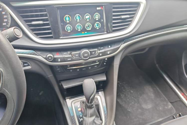 Used Buick GT 2016 18T Dual-Clutch Luxury Model Audio And AC Panel
