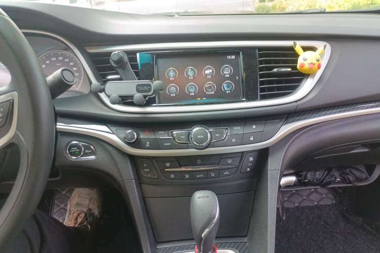 Used Buick GT 2016 18T Dual-Clutch Luxury Model Audio And AC Panel