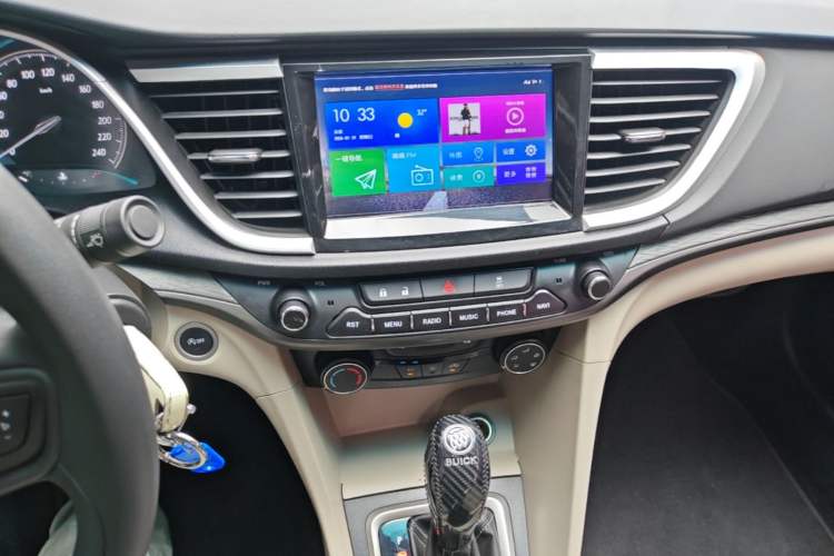 Used Buick GT 2016 15N Automatic Elite Edition Audio And AC Panel