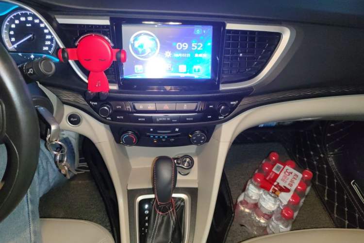 Used Buick GT 2016 15N Automatic Elite Edition Audio And AC Panel