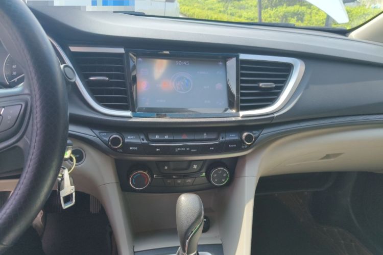 Used Buick GT 2016 15N Automatic Elite Edition Audio And AC Panel