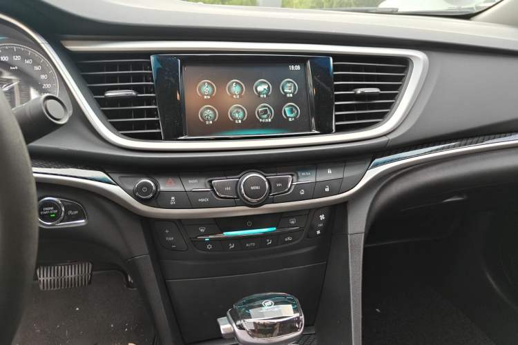 Used Buick GT 2016 15N Automatic Luxury Edition Audio And AC Panel